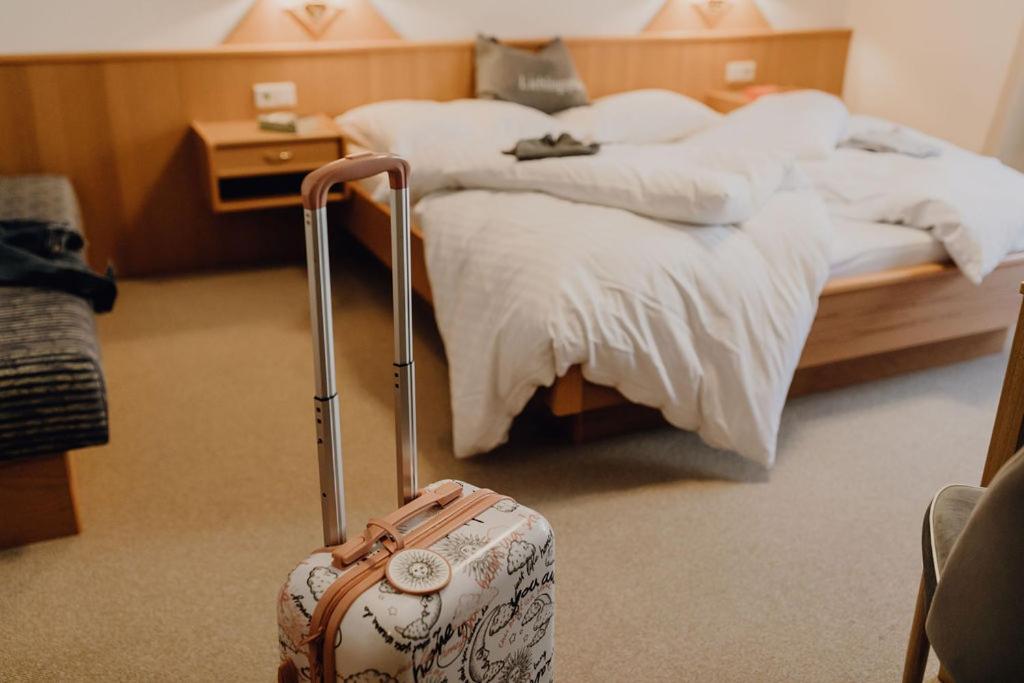 Dorfcafe Unken Hotelpension Swirtshaus Im Dorf Eksteriør bilde